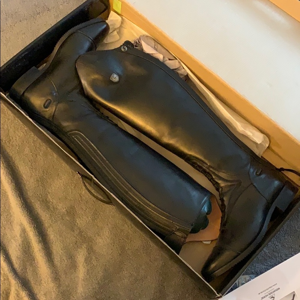 Mountain horse field boots - zip - 9 slim reg